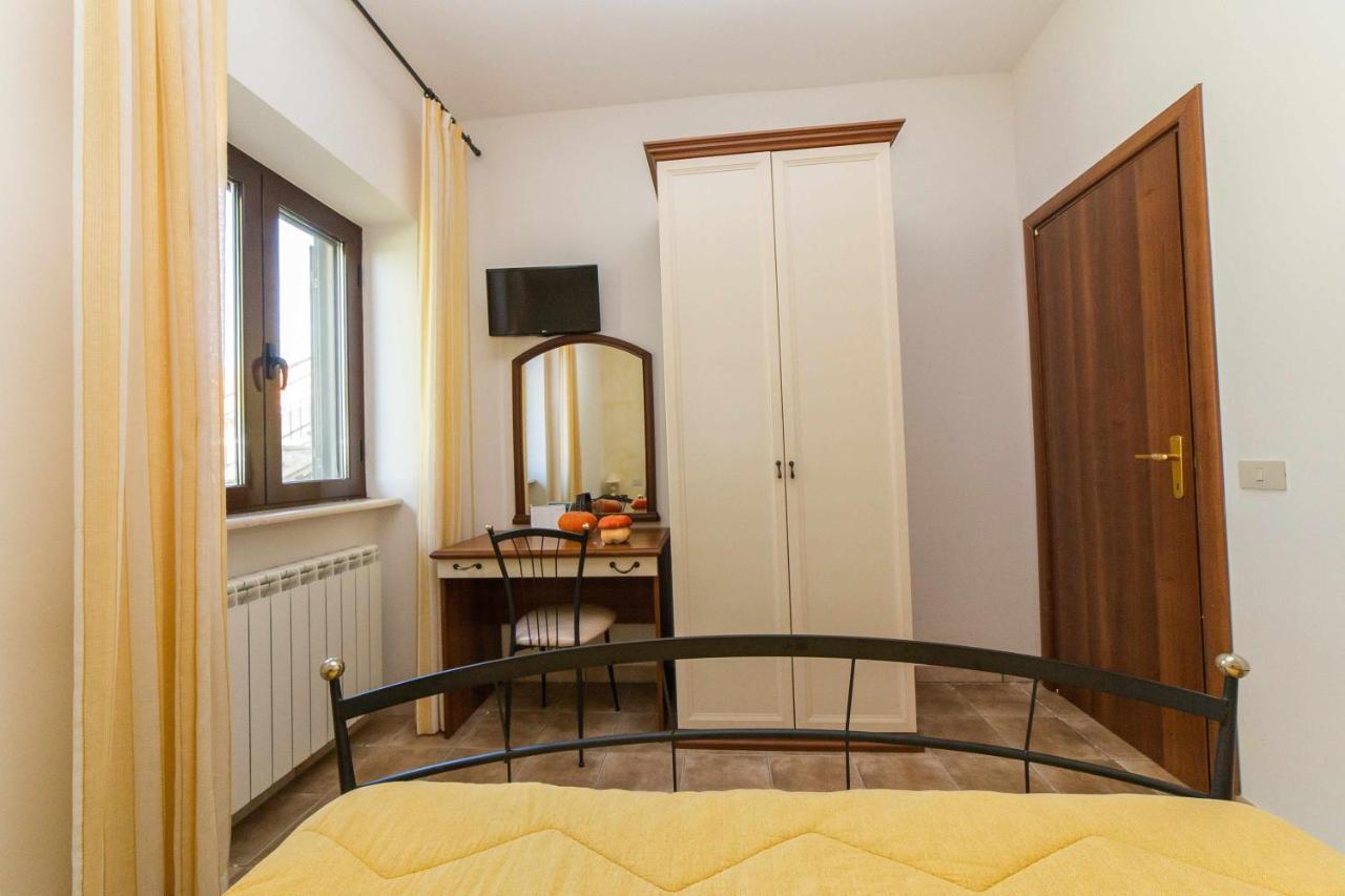 Agriturismo Bella Cima Montefiascone Luaran gambar